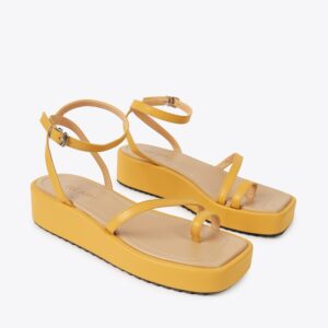 Sandal đế xuồng nữ xỏ ngón dây mảnh HG-25 vàng