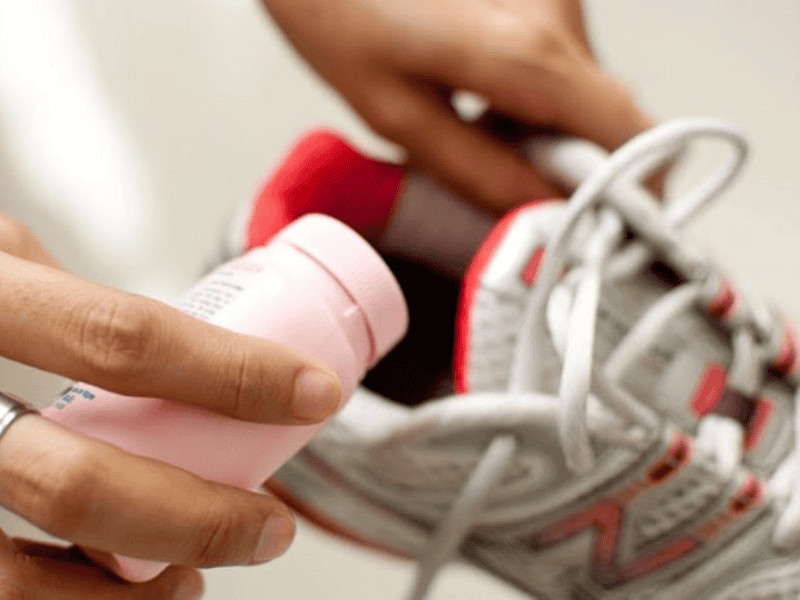 Baking soda là nguyên liệu đa năng để khử mùi hôi giày thể thao