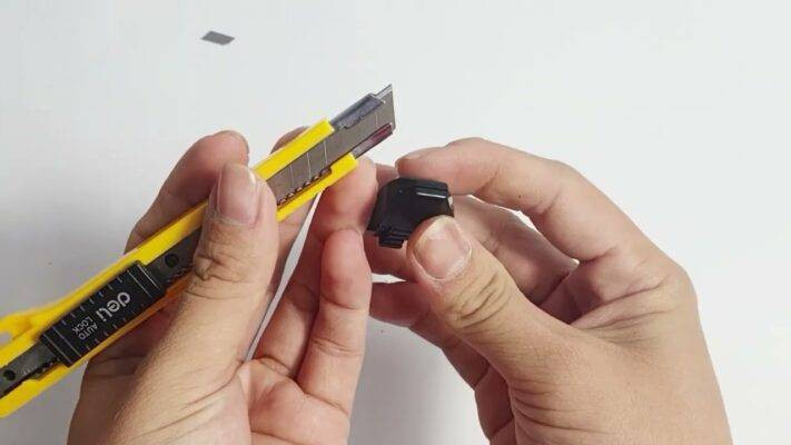 Bẻ mũi dao rọc giấy giúp duy trì lưỡi cắt sắc bén và hiệu quả trong mọi công việc.