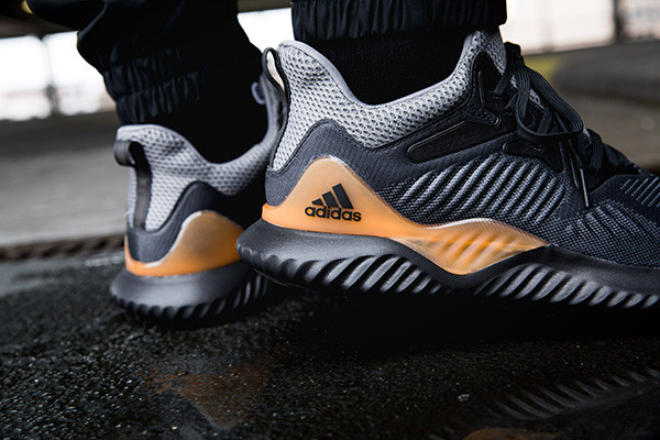 Bí quyết chọn size giày Adidas phù hợp với từng mẫu và form dáng