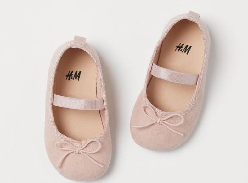 Bộ sưu tập giày H&amp;M cho bé với nhiều kiểu dáng và màu sắc phù hợp cho trẻ