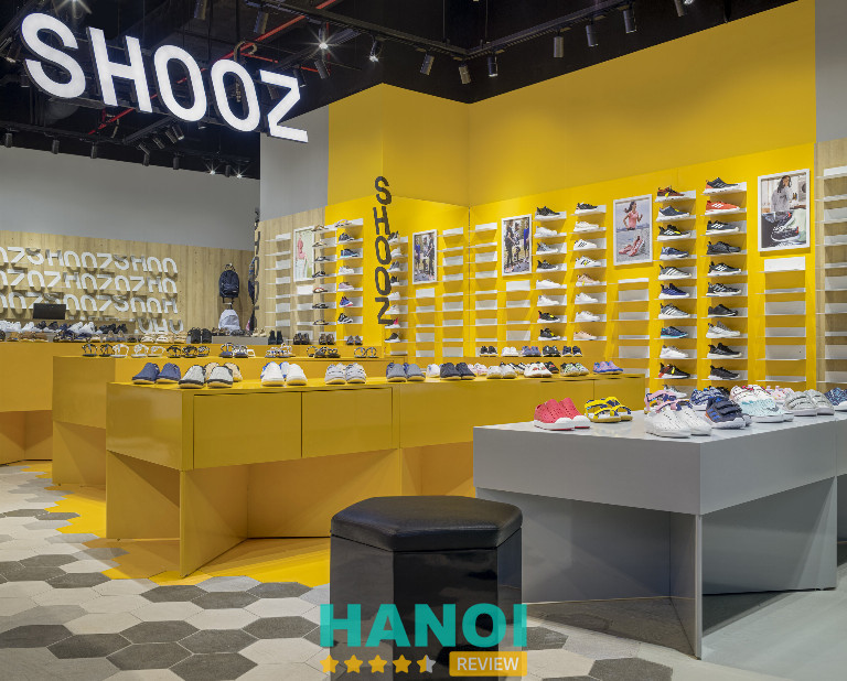 Bộ sưu tập giày sneaker đa dạng màu sắc