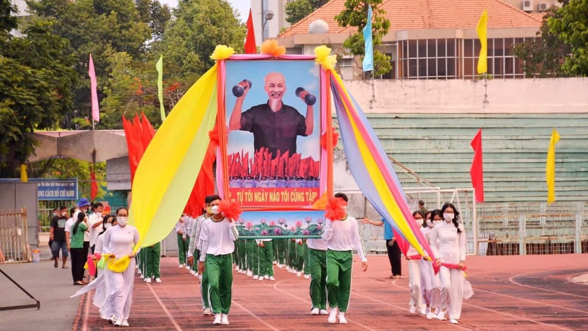 Các mẫu giày thể thao Việt Nam đa dạng, bền đẹp