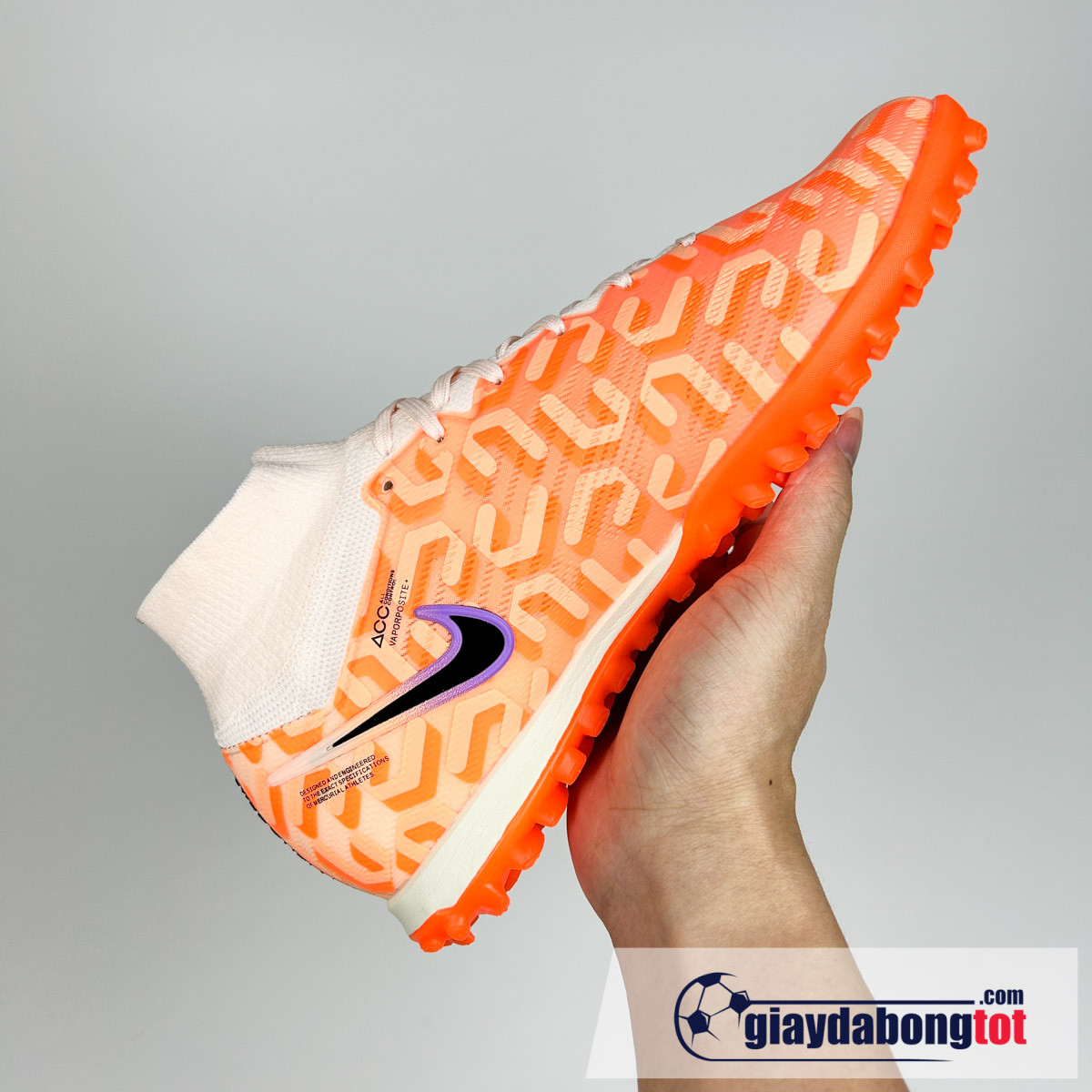 Cận cảnh thiết kế giày đá bóng sân cỏ nhân tạo dưới 1 triệu Nike Superfly 9