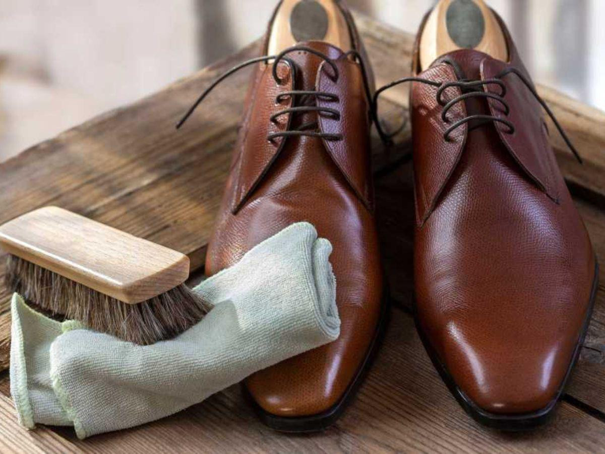 Chăm sóc giày tây nam đúng cách giúp chúng luôn bền đẹp như mới