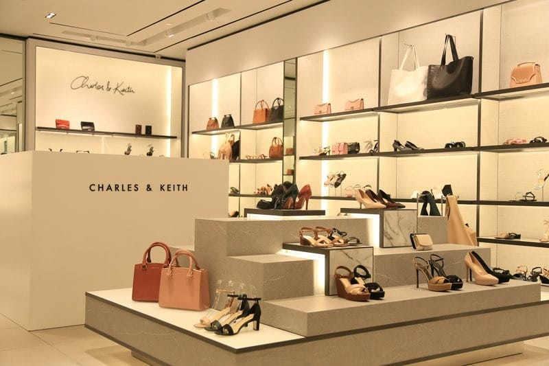 Charles &amp; Keith Đà Nẵng với đa dạng giày dép
