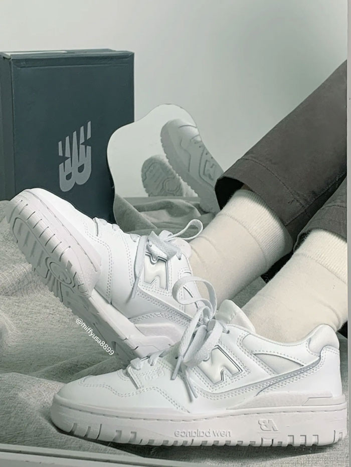 Chi tiết đế giày New Balance 550 mang phong cách 'Dad Shoe' với lớp đệm êm ái, bền bỉ.