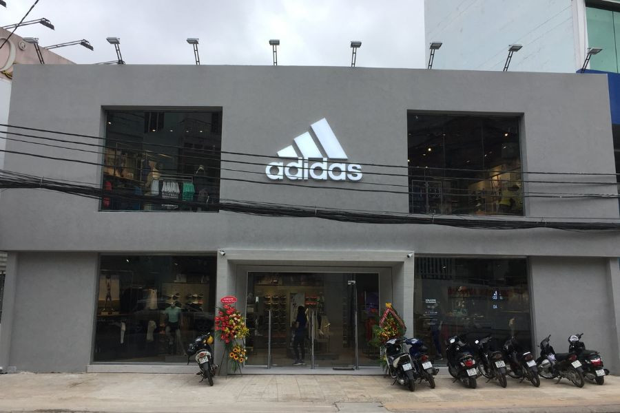 Cửa hàng Adidas tại Đà Lạt với nhiều mẫu giày thể thao chính hãng