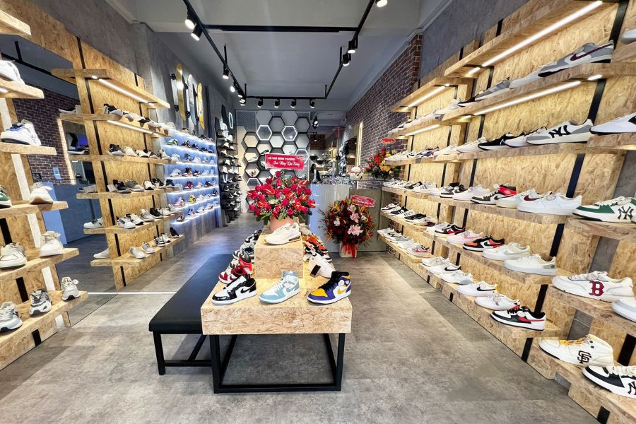 Dalat Sneaker, cửa hàng giày thể thao uy tín tại trung tâm Đà Lạt