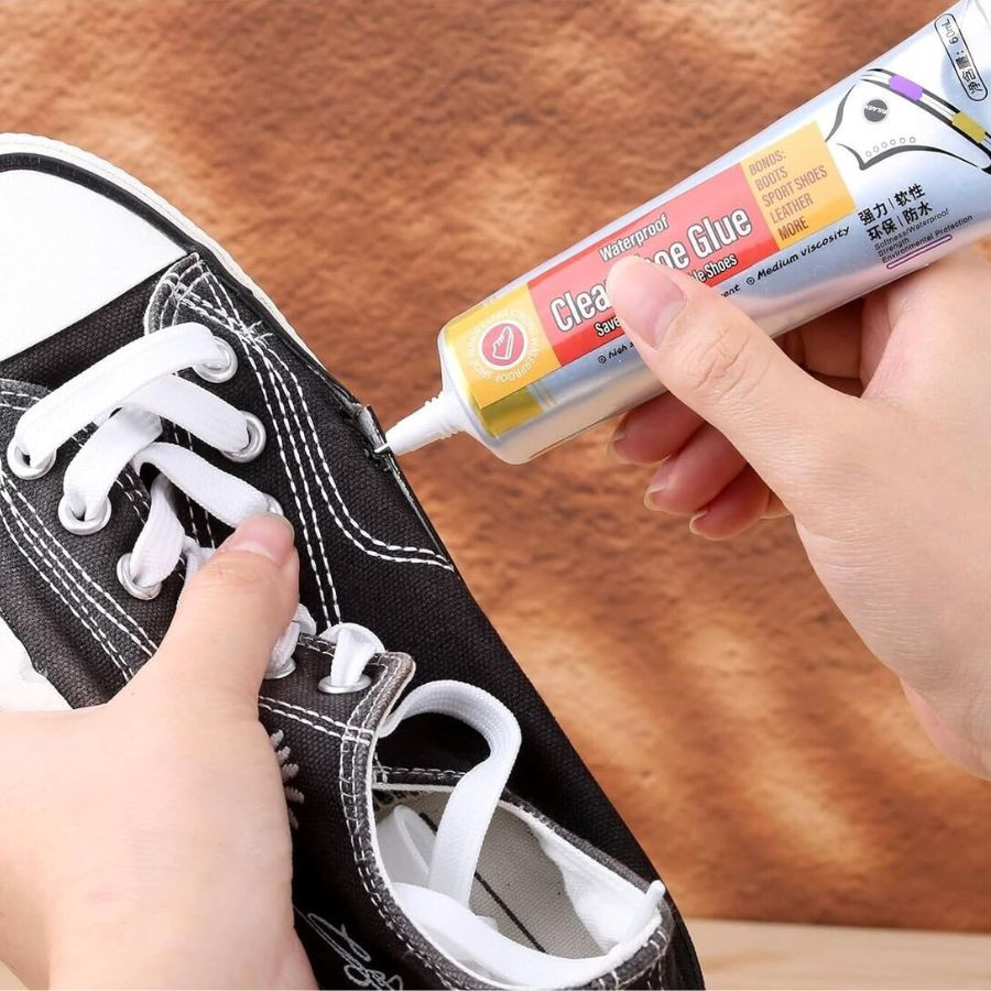 Dán keo chuyên dụng giúp tiết kiệm chi phí cho giày thể thao