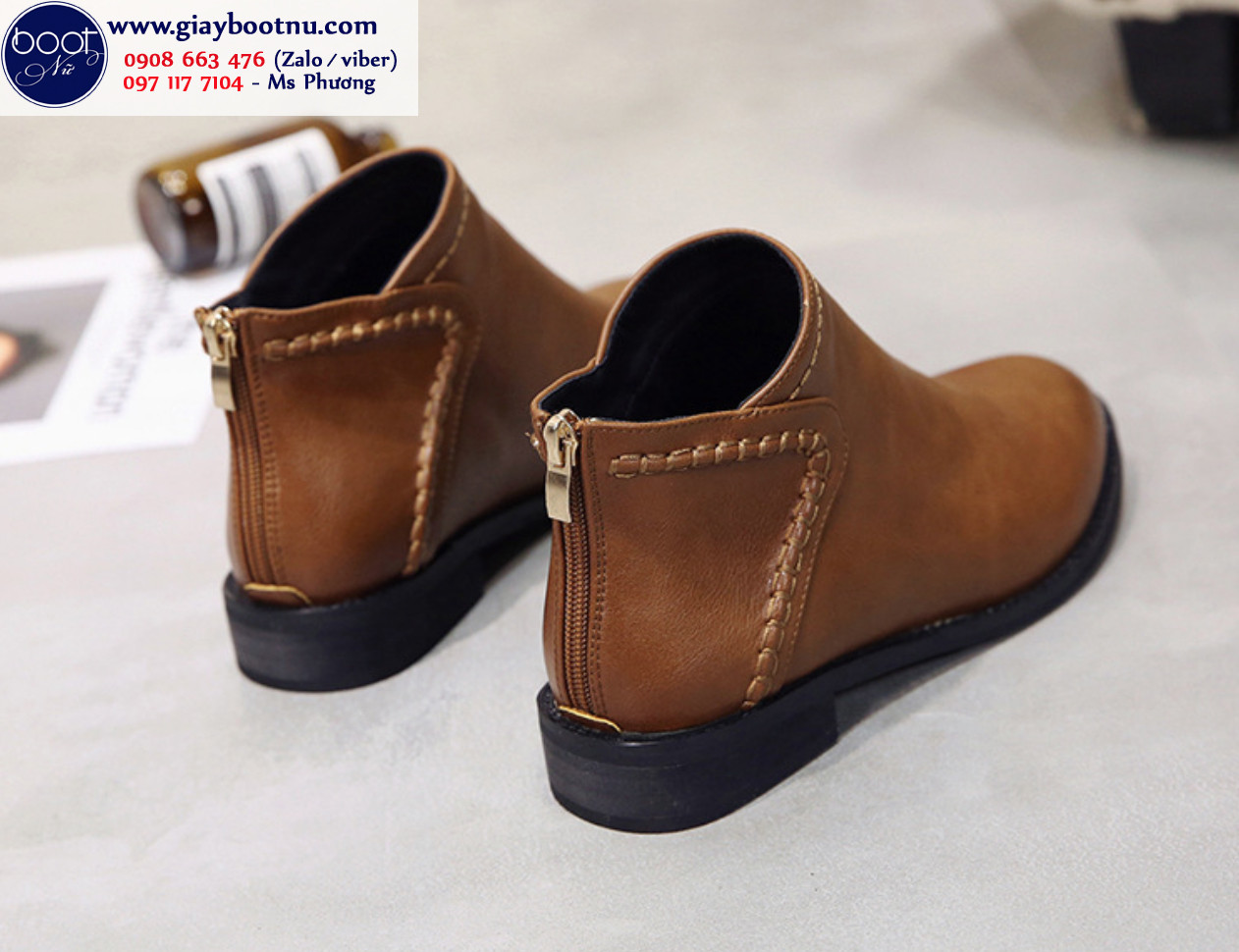Dây kéo tiện lợi phía sau của giày boot nữ cổ thấp đế bệt