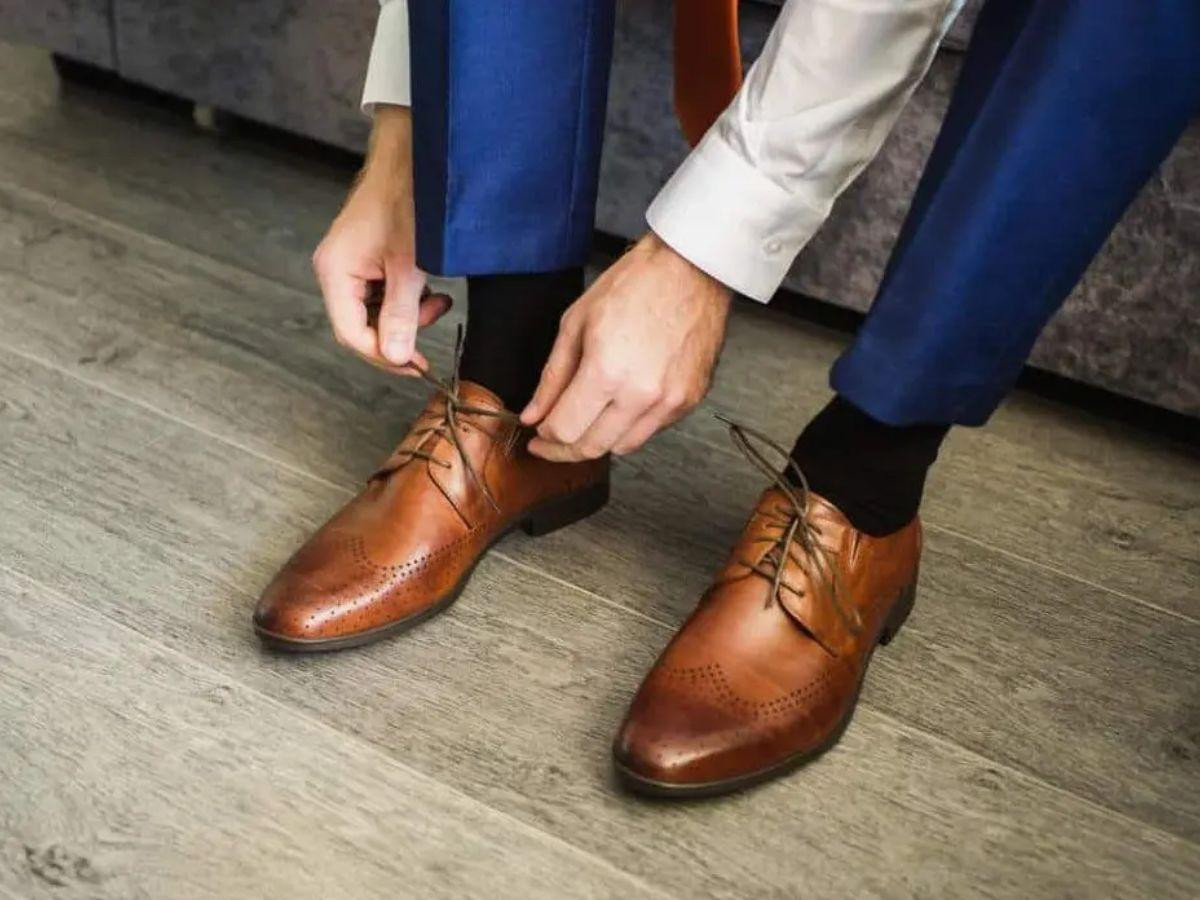 Đi thử giày tây nam Hà Nội để đảm bảo vừa vặn, thoải mái ngay từ lần thử đầu tiên