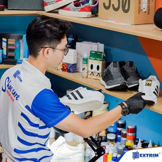 Dịch vụ phục hồi giày sneaker chuyên nghiệp tại Extrim