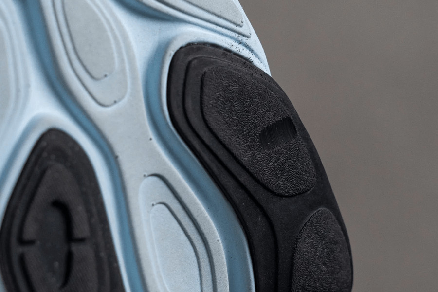 Độ bền đế ngoài của New Balance Fresh Foam X More v5 sau khi kiểm tra