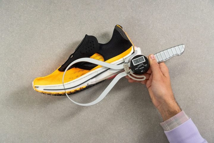 Đo chiều cao mũi chân của giày Puma Deviate Nitro 2.