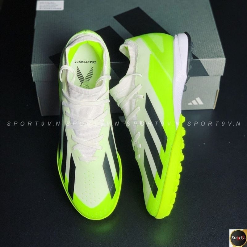 Đôi giày đá bóng Adidas Predator, biểu tượng của hãng giày đá bóng chất lượng