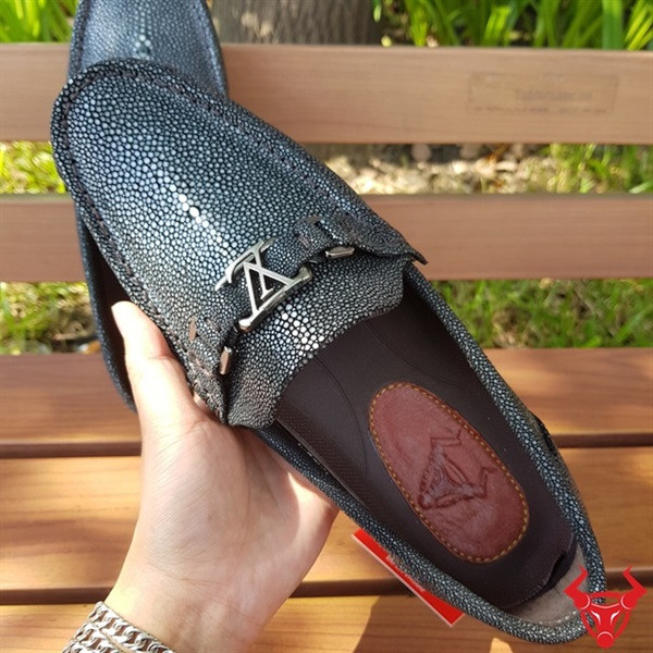 Đôi giày lười Thái Lan da cá đuối thể hiện đẳng cấp và sự tự tin