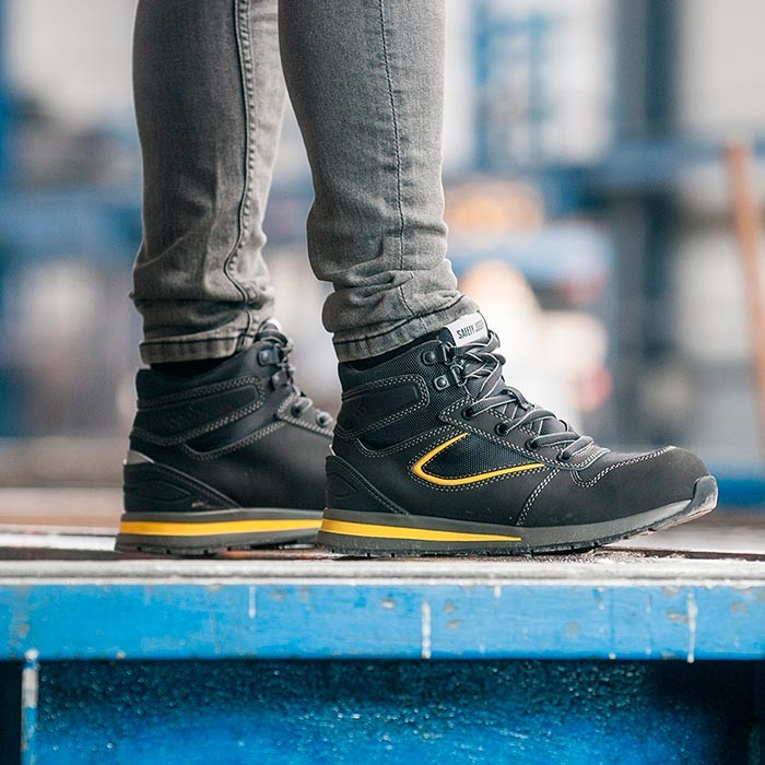 Giày bảo hộ cao cổ Jogger Speedy thiết kế thể thao, trọng lượng nhẹ