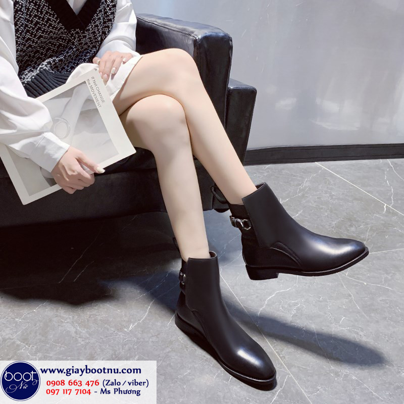 Giày boot nữ cổ thấp đế bệt dễ dàng phối cùng nhiều trang phục