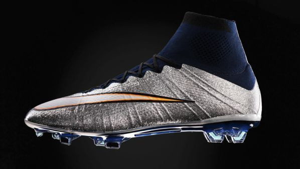 Giày đá bóng CR7 chính hãng Nike Mercurial Superfly 4 Silverware với phối màu bạc