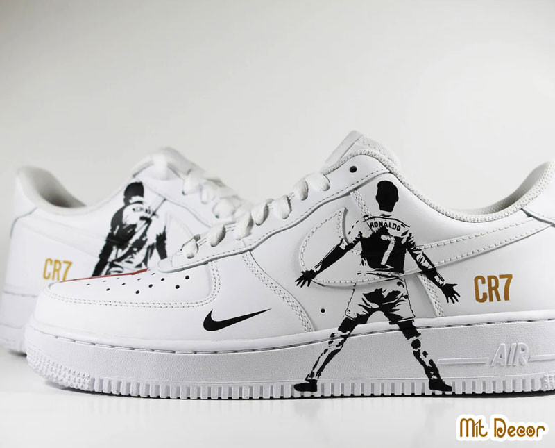Giày đá bóng custom hình Ronaldo CR7