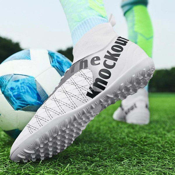 Giày đá bóng đế TF chất liệu da PU