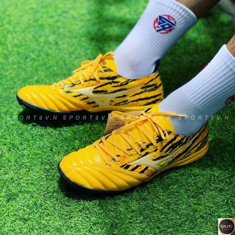 Giày đá bóng Mizuno Morelia Neo 3 Pro cho chân bè