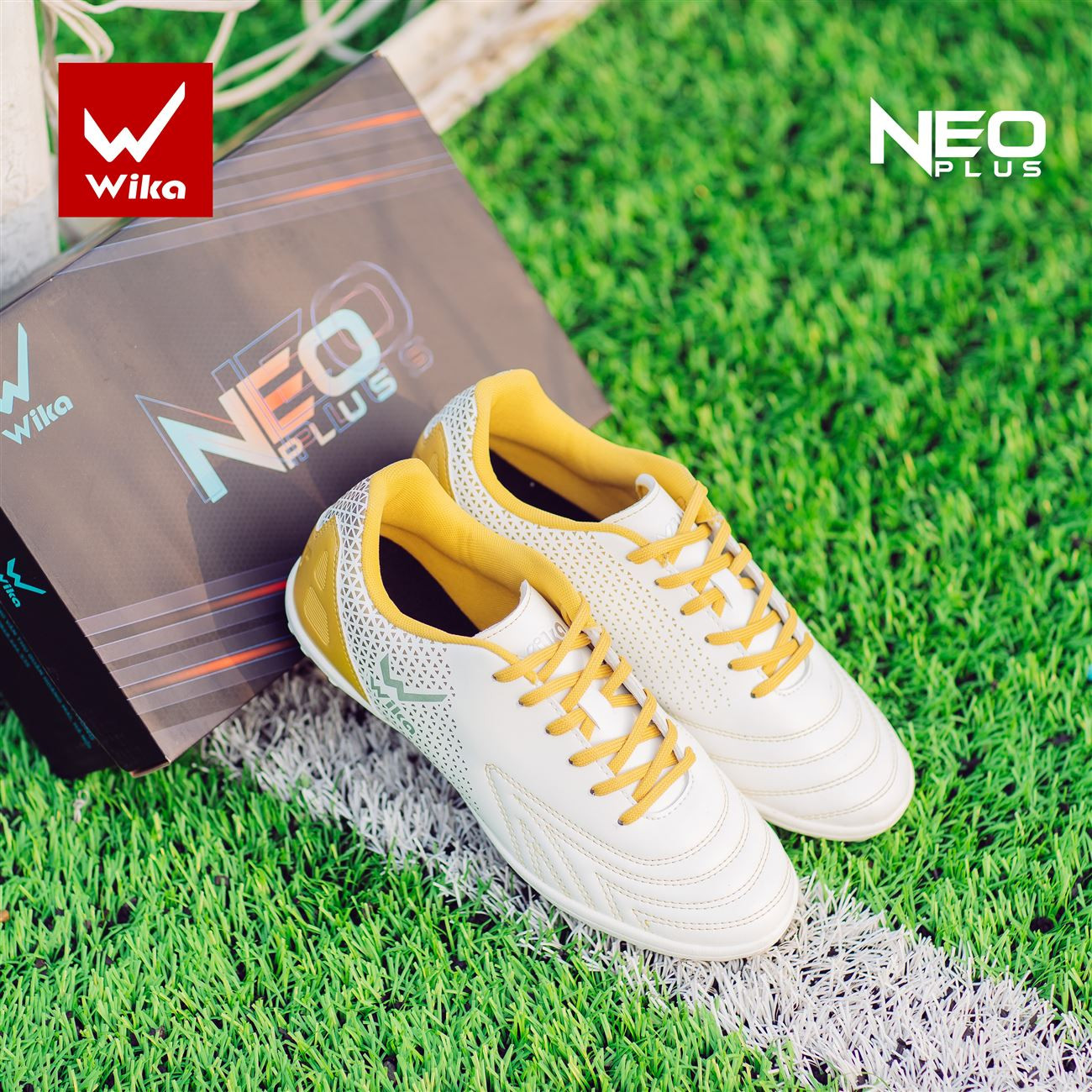 Giày đá bóng Wika NEO Plus phù hợp với bàn chân bè