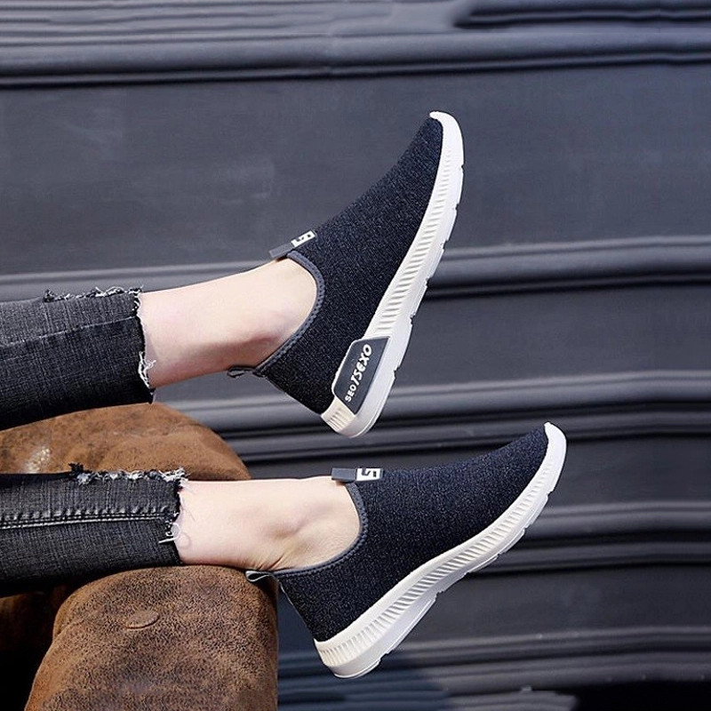 Giày lười nữ dáng thể thao Tesexo