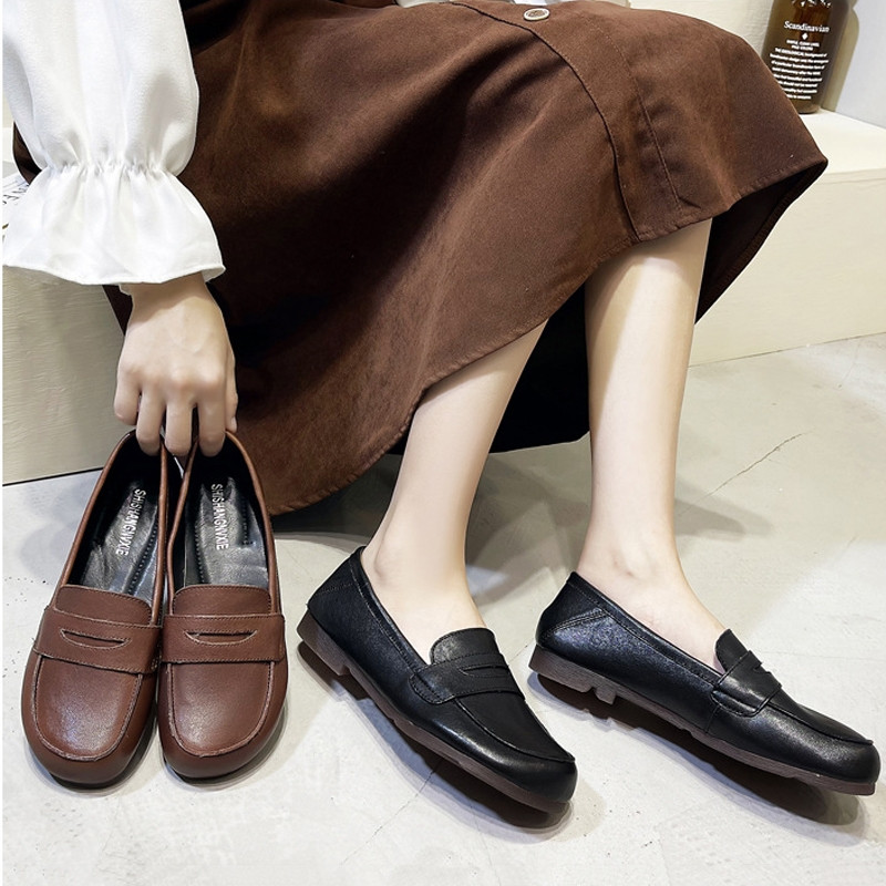 Giày Lười Nữ Hàn Quốc: Phong Cách Thanh Lịch Đỉnh Cao Giày Lười Nữ Hàn Quốc: Phong Cách Thanh Lịch Đỉnh Cao