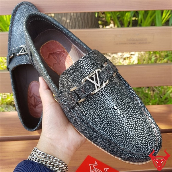 Giày lười Thái Lan da cá đuối đen kết hợp viền chỉ nổi bật