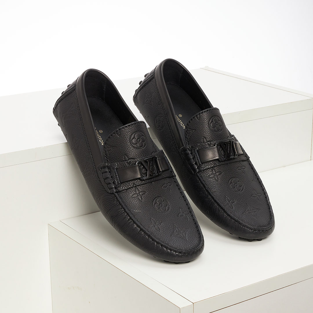 Giày LV Hockenheim Moccasin hoa Monogram full đen chính hãng, đẳng cấp và thời thượng