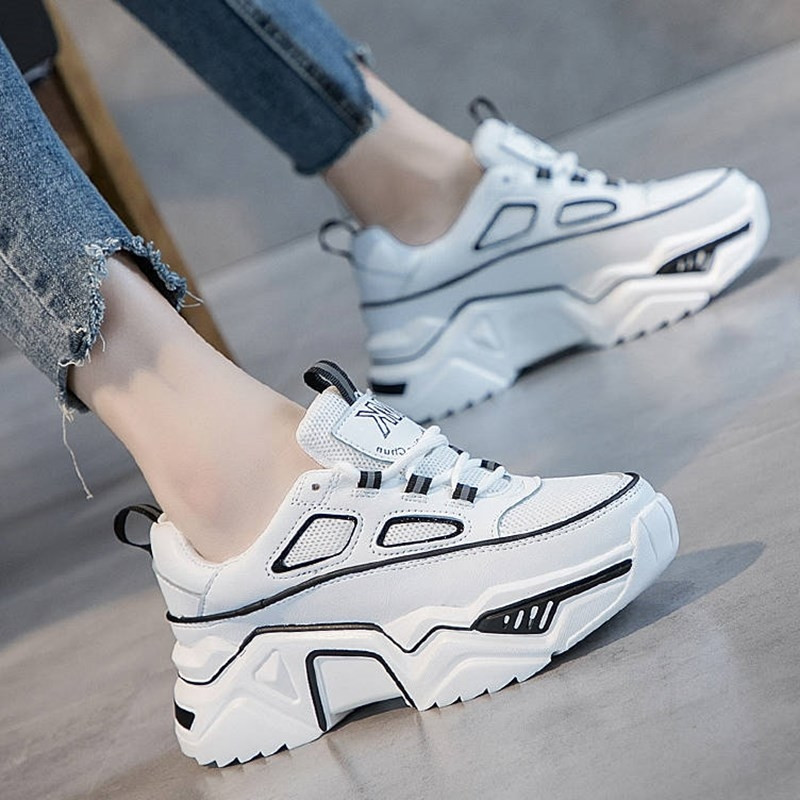 Giày MWC màu trắng hồng, kiểu dáng sneaker nữ trẻ trung, phong cách Hàn Quốc