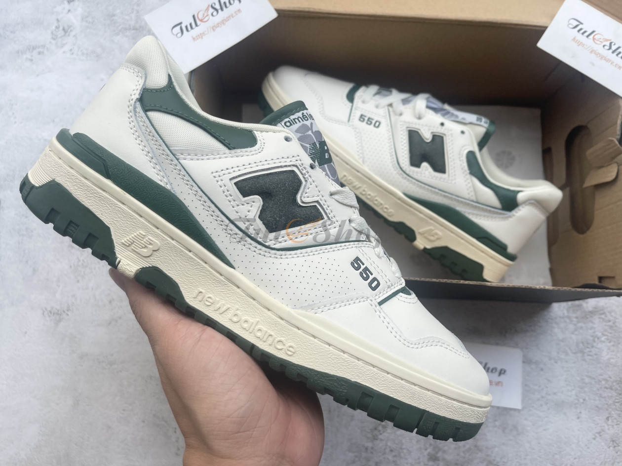 Giày New Balance 550 màu trắng xanh lá, phong cách cổ điển