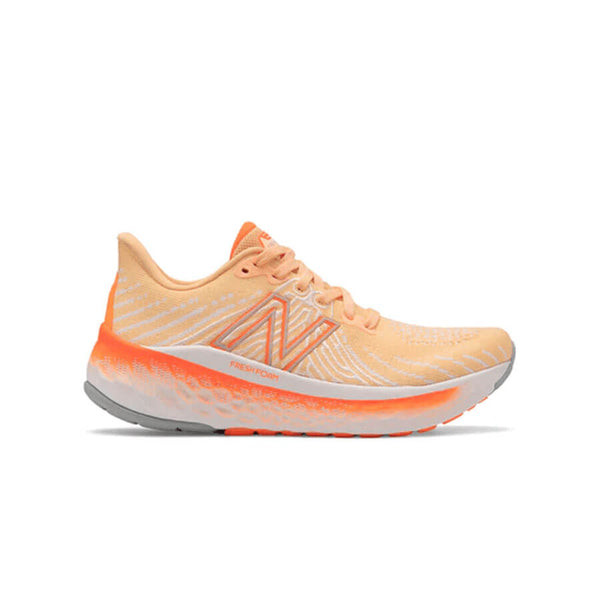 Giày New Balance Fresh Foam X nổi bật với đế giữa mềm mại êm ái
