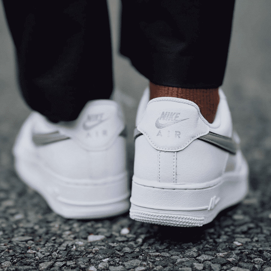 Giày Nike Air Force 1 trắng bạc sang trọng