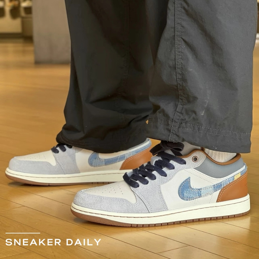Giày Nike Air Jordan Low SE Phantom Denim với thiết kế cổ thấp, thể hiện phong cách cổ điển và hiện đại.