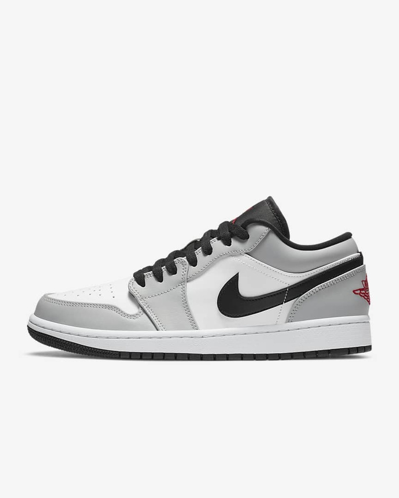 Giày Nike Jordan 1 Low Grey phiên bản xám khói nhẹ nhàng, phù hợp mọi outfit.