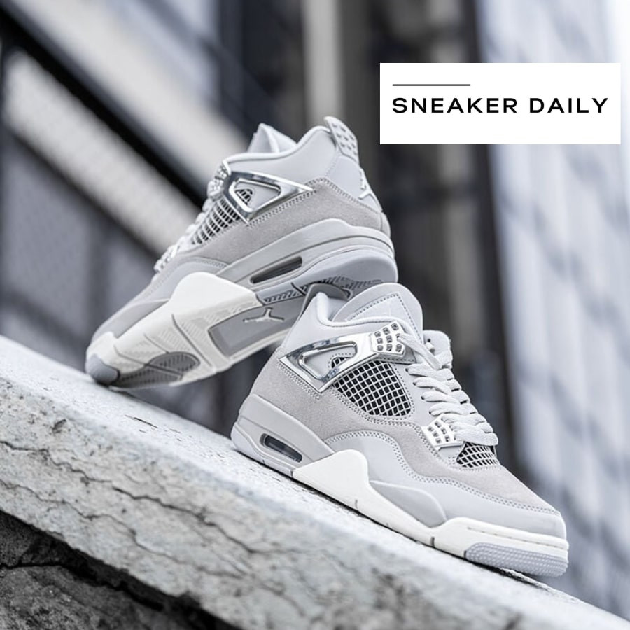 Giày Nike Jordan 4 Retro Frozen Moments màu xám bạc tinh tế dành cho nữ