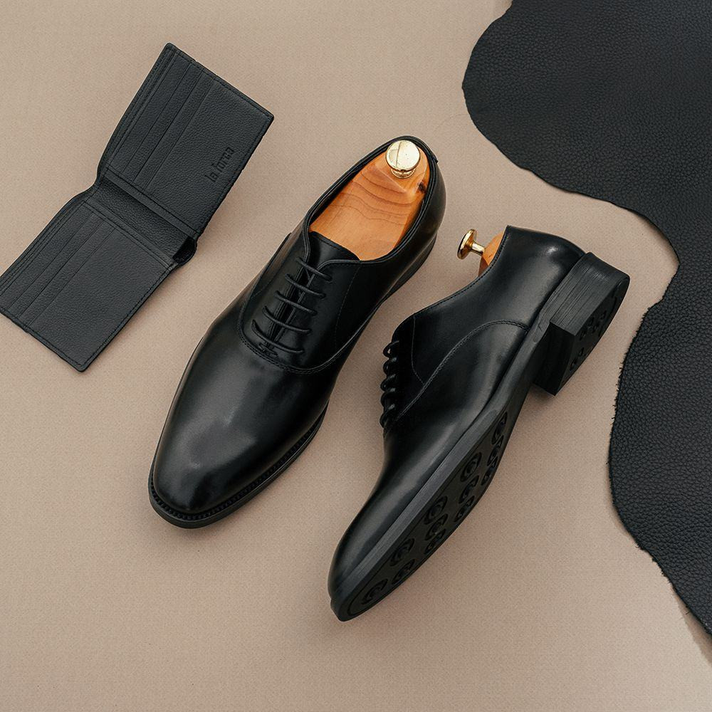 Giày Oxford đen cổ điển và sang trọng