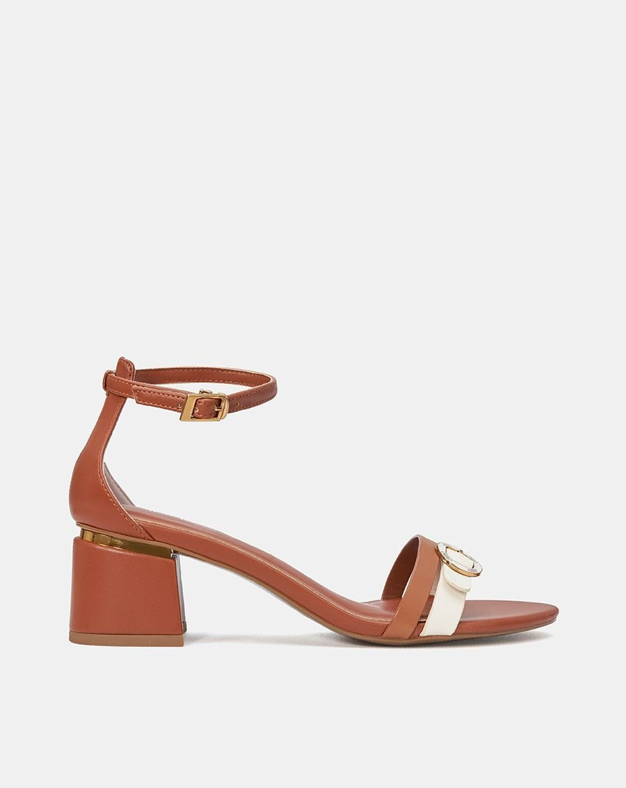 Giày sandal nữ màu nâu phối khóa trang trí tinh tế