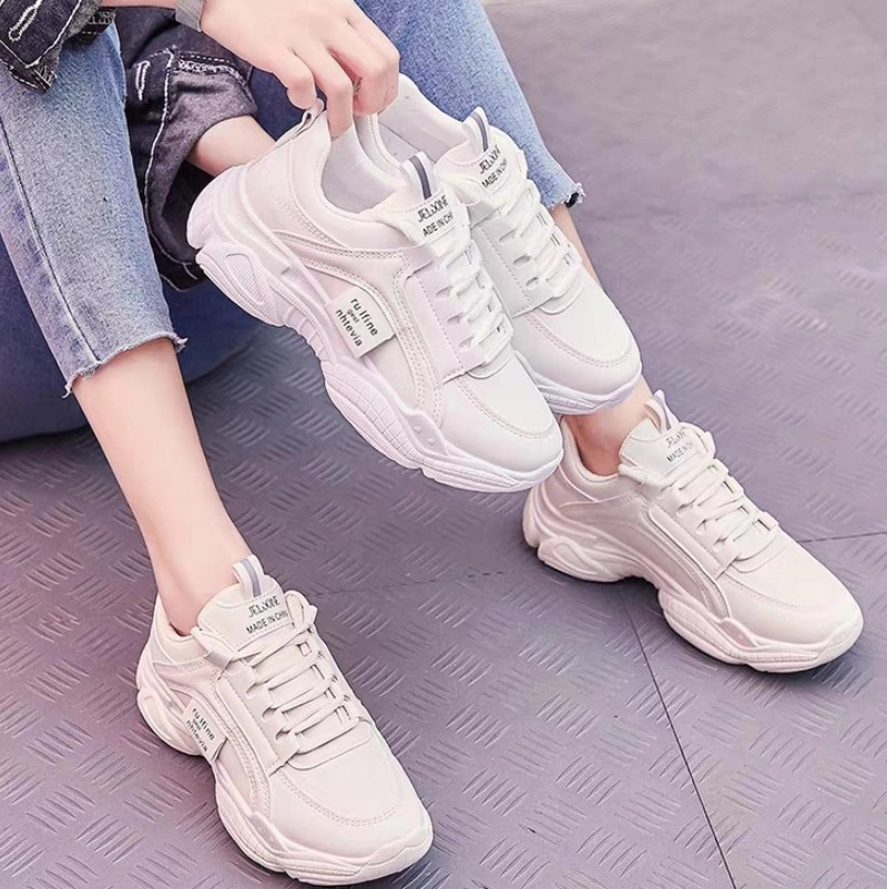 Giày sneaker nữ đế cao màu trắng