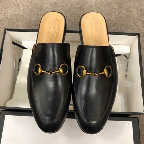 Giày sục Gucci nam da trơn khóa vàng đơn giản