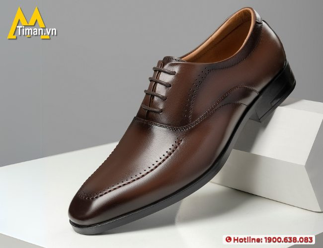 Giày tây đế mềm bền chắc, không gây nặng chân cho quý ông