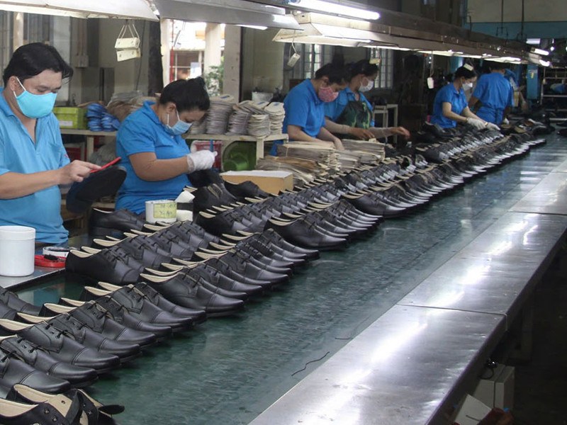 Giày tây quân đội bền bỉ và thoải mái