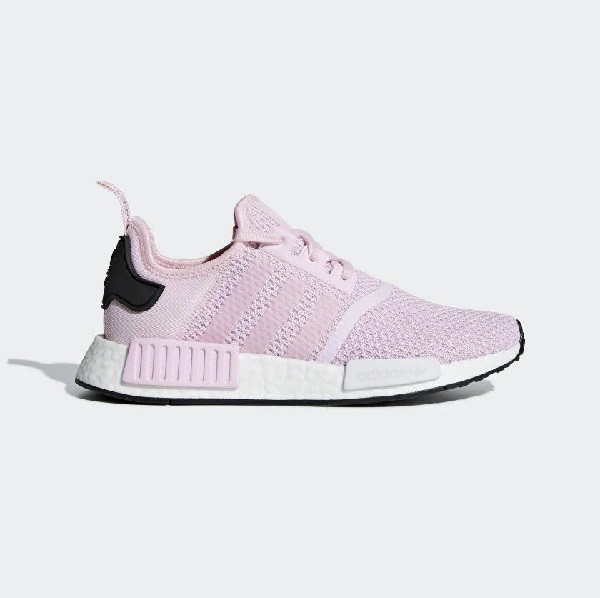 Giày thể thao Adidas NMD trắng chính hãng gần như ghi điểm với các bạn nữ