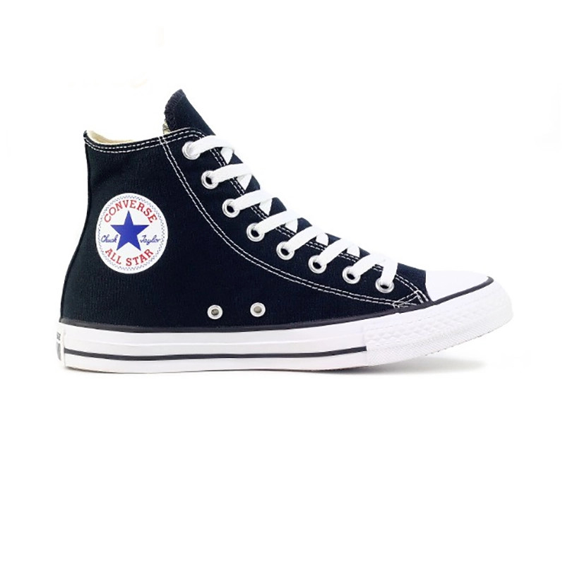 Giày thể thao Converse Chuck Taylor All Star màu trắng đen cổ điển, phong cách dạo phố nam tính.