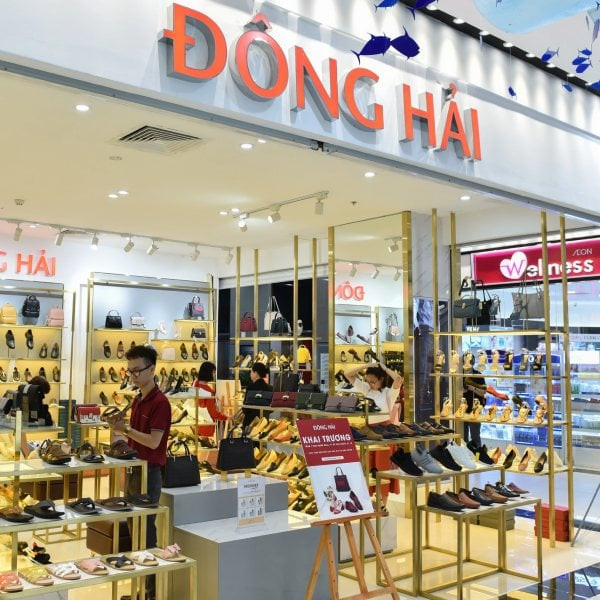 Giày thể thao da cao cấp từ thương hiệu Đông Hải