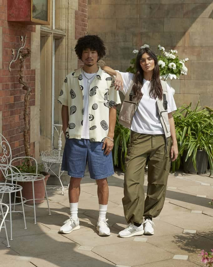Giày thể thao đôi New Balance 237 với thiết kế retro trẻ trung