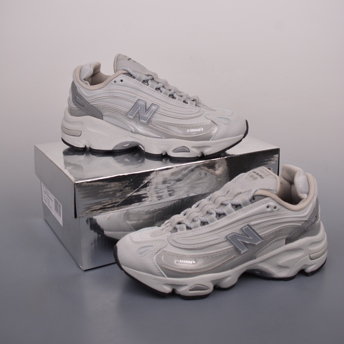Giày thể thao hot Aime Leon Dore x New Balance 1000 phong cách tối giản
